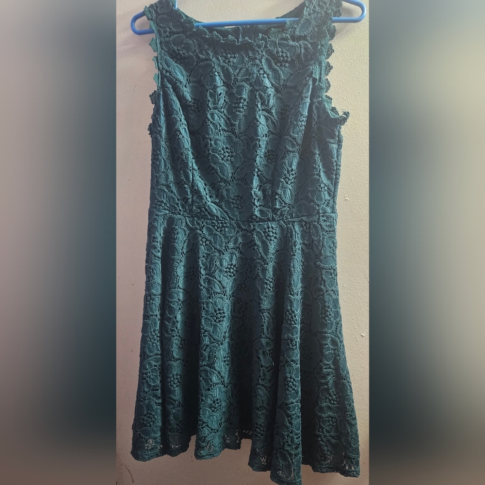 Hunter Green Jode Kristopher Cocktail Dress W/ Lace Detailing size 11